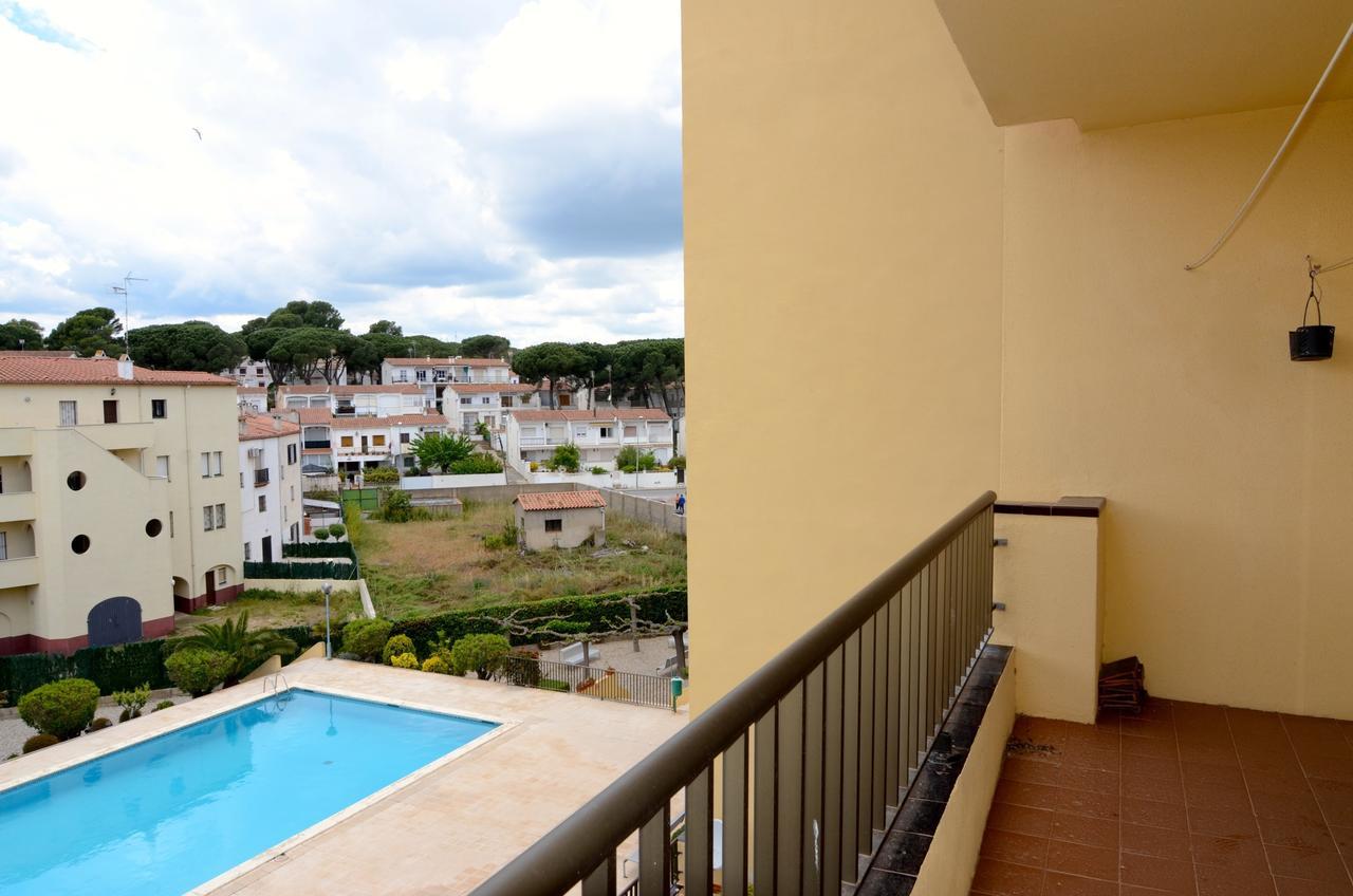 Mar Blau L'Escala Apartment Exterior photo